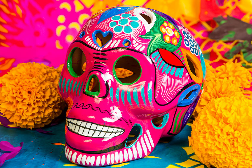 ¡Manos a la Obra! Adornos de Día de Muertos con Mucha Imaginación