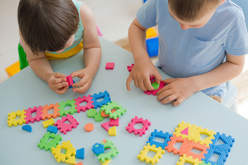 Desarrollando mentes brillantes: 5 actividades para estimular el pensamiento lógico en tus pequeños