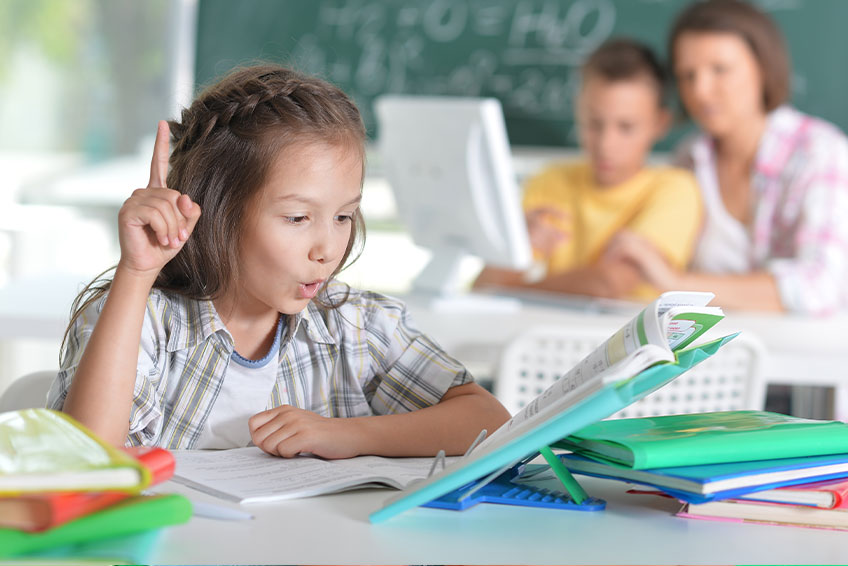 Manualidades y actividades de repaso divertidas. ¡Que sigan aprendiendo en vacaciones!